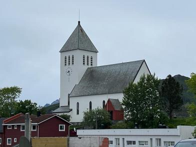 Kirche in Svolvær, Lofoten (Foto Helga Ehrecke)